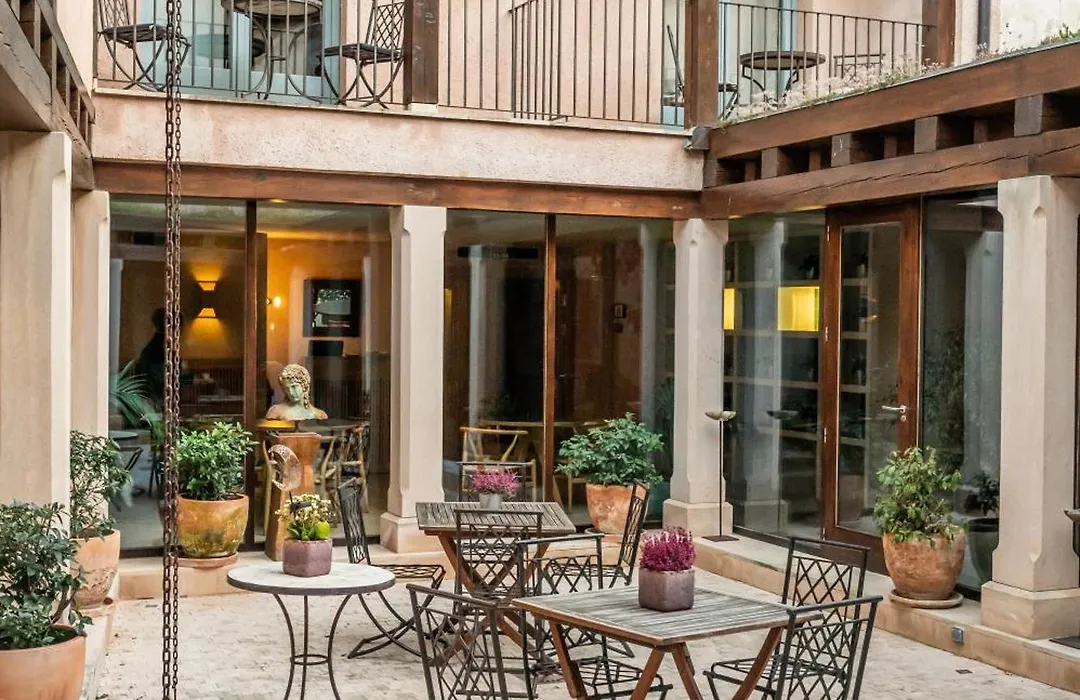 Hotel Ayllon-1